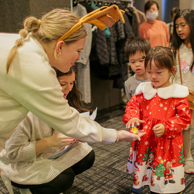 Christmas Events. Photos with Santa in Tokyo